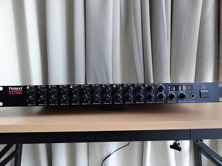 Roland M-120